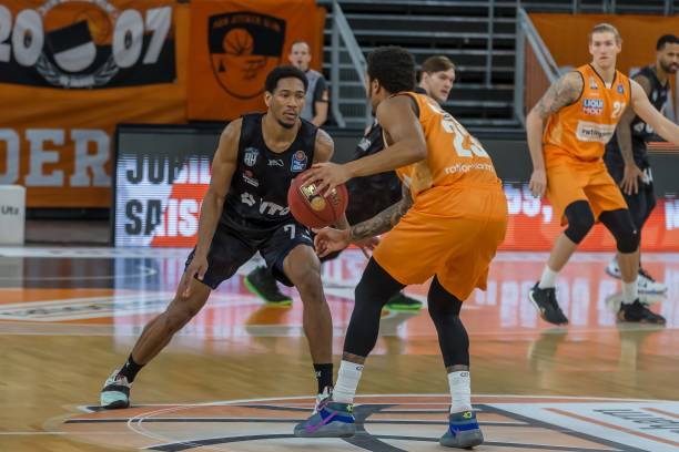 并用交易资 并用交易资