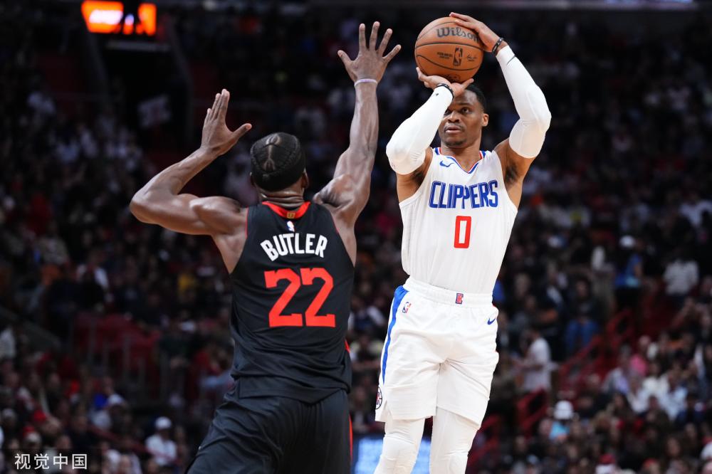 的球员之一 的球员之一